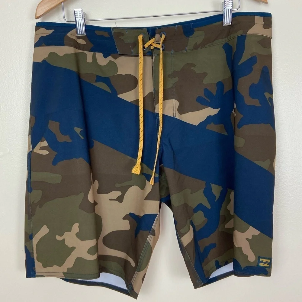 Billabong T Street Airlite Stretch Boardshort Baggies Camo Swim Beach Summer 36
